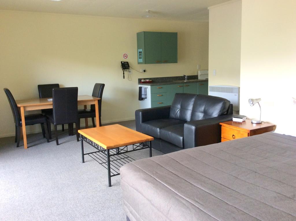 Wanaka Heights Motel Экстерьер фото