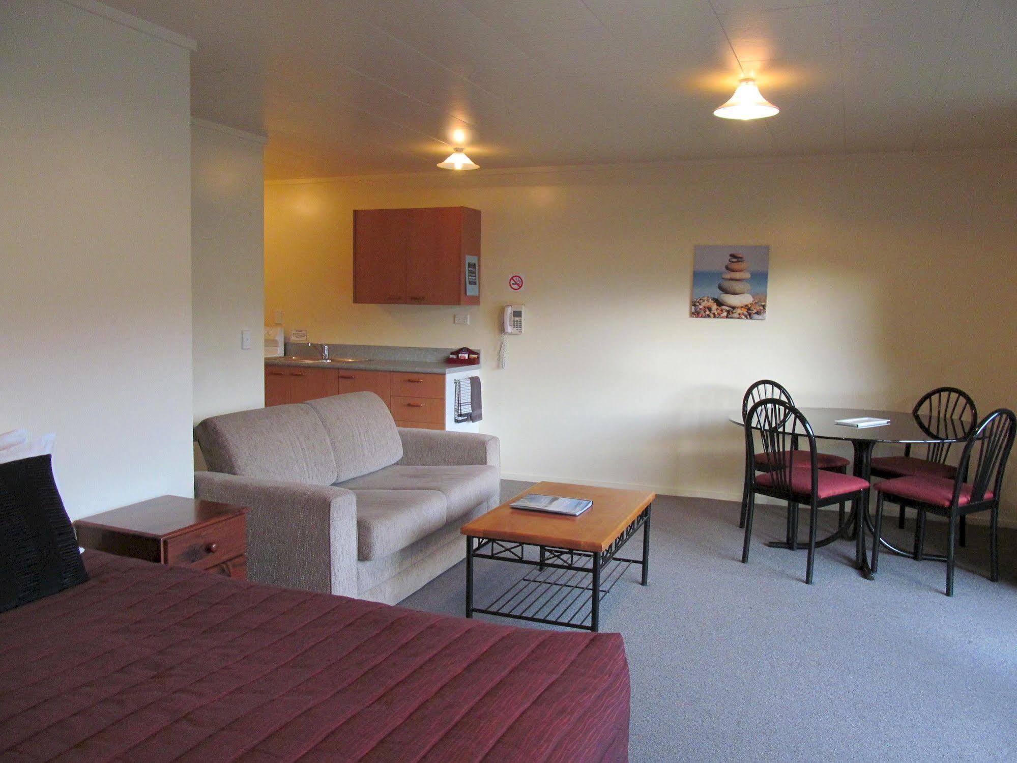 Wanaka Heights Motel Экстерьер фото