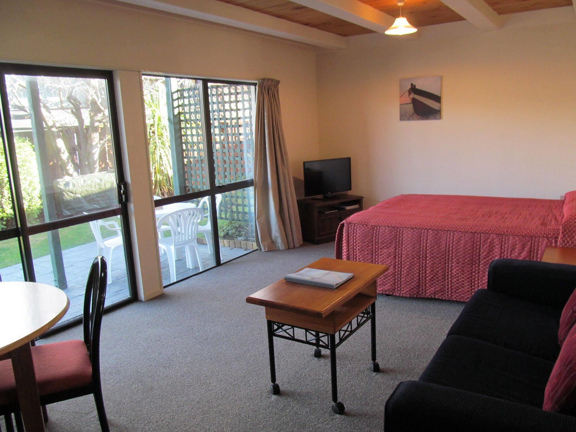 Wanaka Heights Motel Экстерьер фото